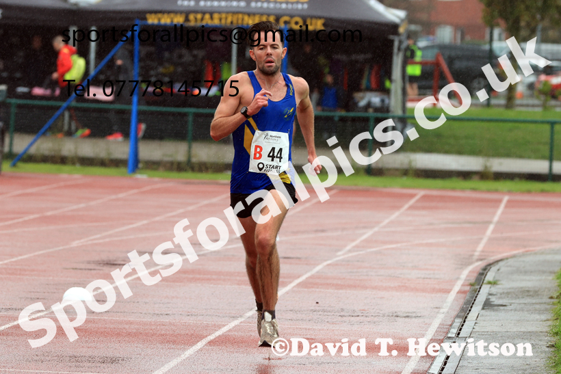 Senior Mens 6 Stage 2025 Northern Athletics Autumn Road Relays, Leigh, Lancashire. Photo: David T. Hewitson/Sports for All Pics